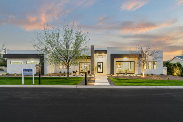 01-109 E Hayward Ave (1 of 71)