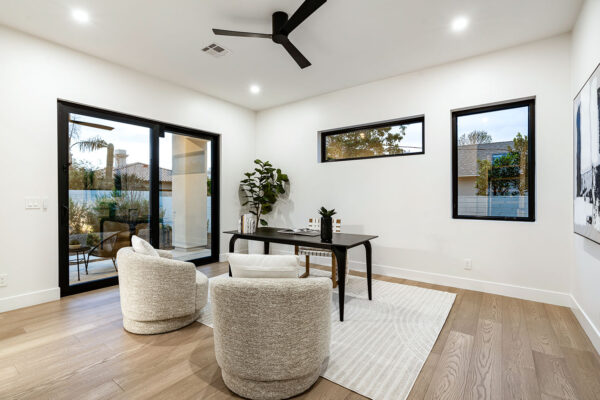 41-109 E Hayward Ave (40 of 71)
