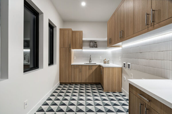 44-109 E Hayward Ave (43 of 71)