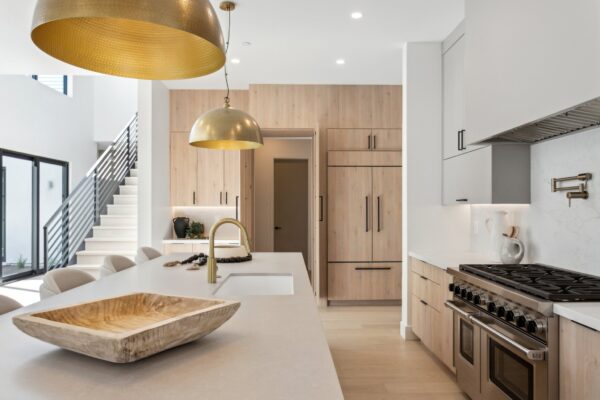 23-web-or-mls-1830-e-palmaire-ave