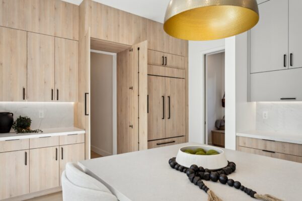 24-web-or-mls-1830-e-palmaire-ave