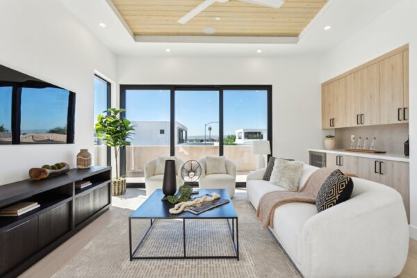 28-web-or-mls-1830-e-palmaire-ave