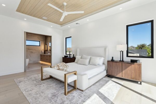 33-web-or-mls-1830-e-palmaire-ave