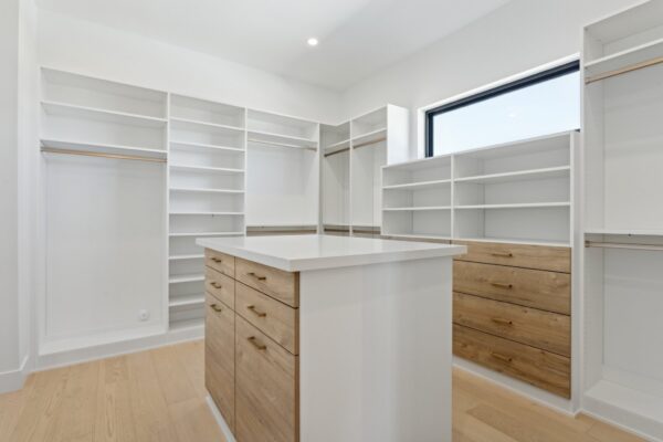 35-web-or-mls-1830-e-palmaire-ave