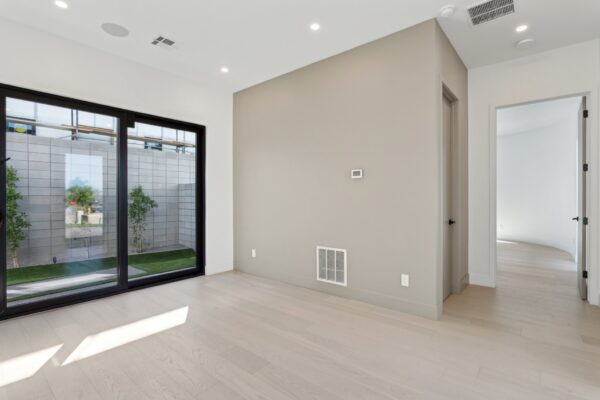 43-web-or-mls-1830-e-palmaire-ave