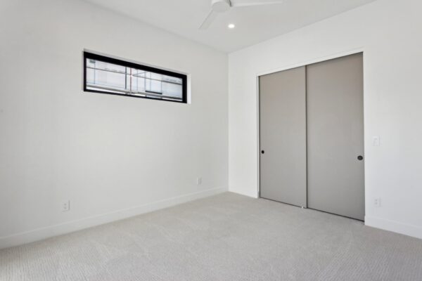 49-web-or-mls-1830-e-palmaire-ave