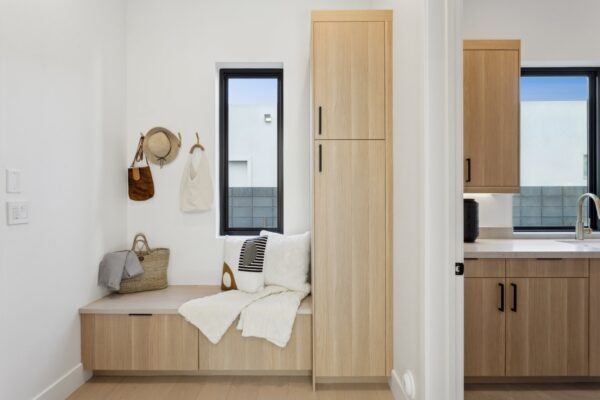 56-web-or-mls-1830-e-palmaire-ave