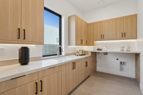 57-web-or-mls-1830-e-palmaire-ave