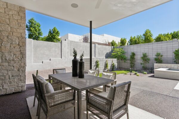 58-web-or-mls-1830-e-palmaire-ave