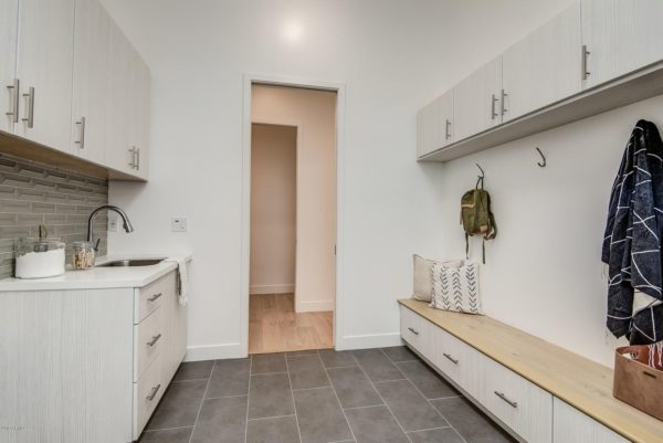 laundry and mudroom 1