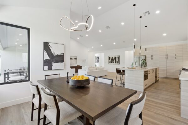 10-web-or-mls-6329-n-10th-dr