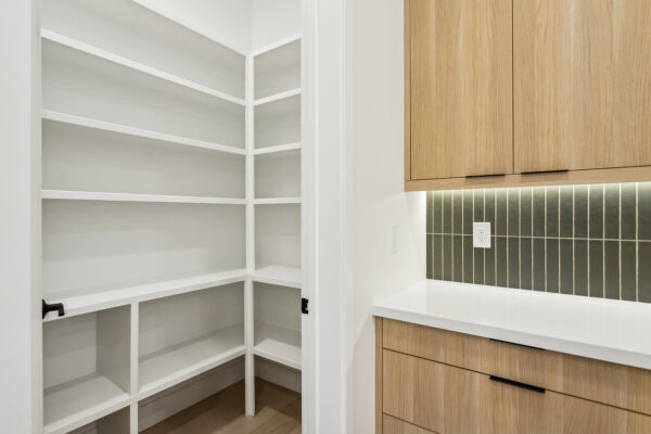 13-print-6346-n-10th-dr