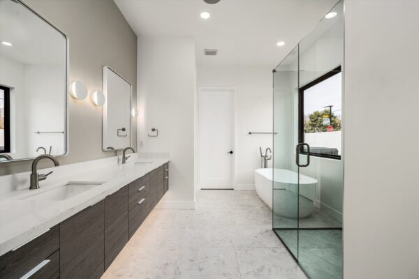 19-6345 N 10th Dr (19 of 38)