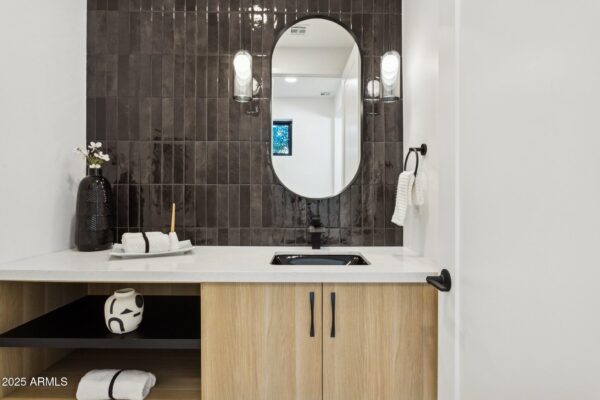 20251208191417561263000000-o