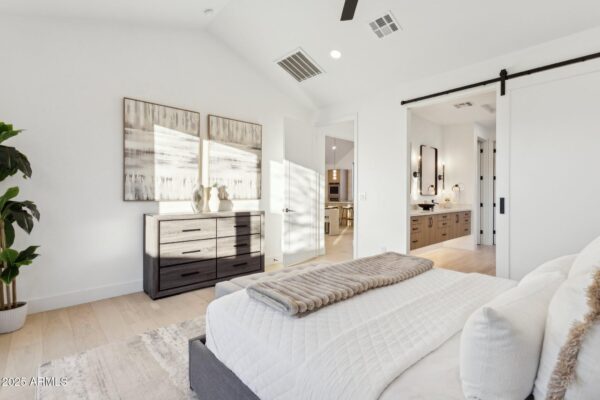 20251208191419357725000000-o