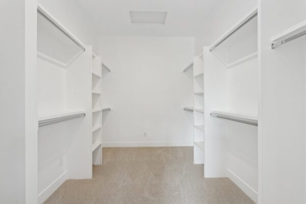 24-web-or-mls-6329-n-10th-dr