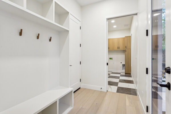 39-print-6346-n-10th-dr