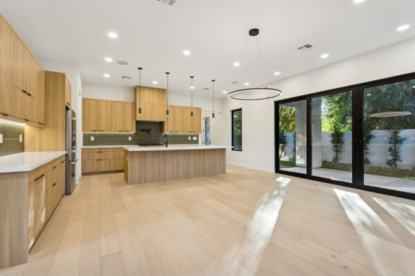 5-print-6346-n-10th-dr