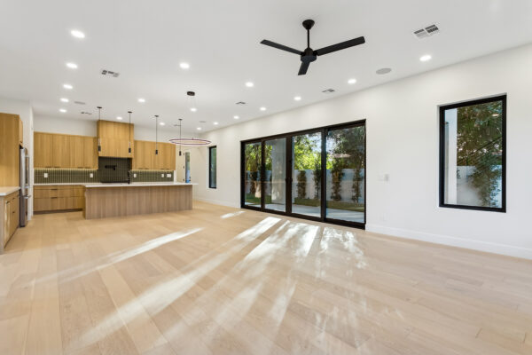 8-print-6346-n-10th-dr