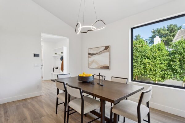 8-web-or-mls-6329-n-10th-dr